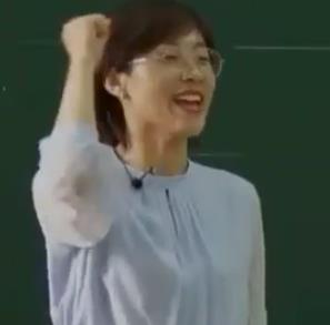 第十五屆全國小學英語教師教學基本功大賽故事教學課展示:滬教版四上 Module2 Unit5 My friends Enjoy a story--the lion and the mouse 李
